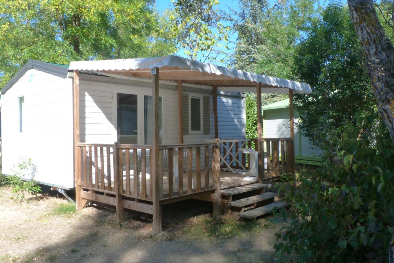 Camping L'Eau Vive Hotel Dauphin Exterior photo