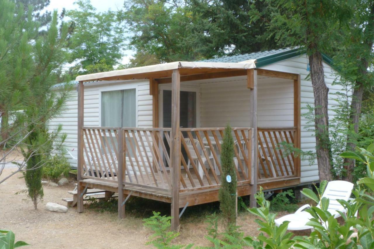 Camping L'Eau Vive Hotel Dauphin Exterior photo